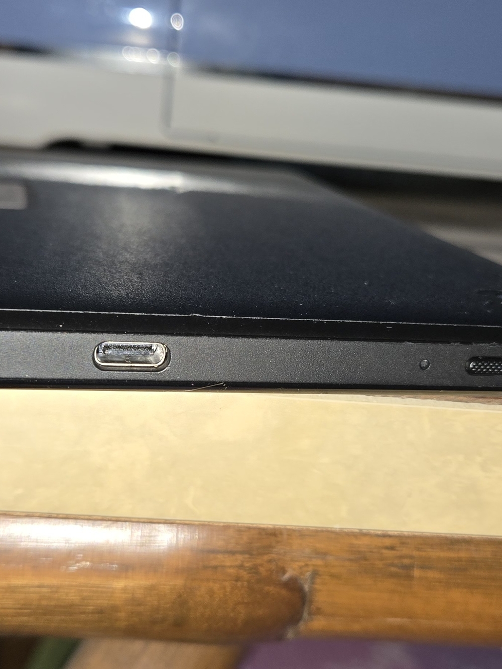 Unlocked Rhino T8-T1 8" Tablet - Picture 6 of 9
